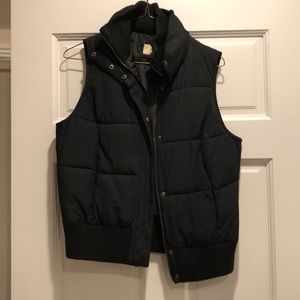 Black puffer vest